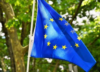 Países da UE reprogramam mais de 30 mil milhões de euros dos fundos da política de coesão a outras prioridades estratégicas Países da UE reprogramam mais de 30 mil milhões de euros dos fundos da política de coesão a outras prioridades estratégicas