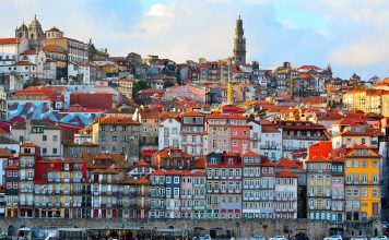 Porto e Lisboa entre as cidades mundiais que recebem mais turistas em relação aos habitantes Porto e Lisboa entre as cidades mundiais que recebem mais turistas em relação aos habitantes