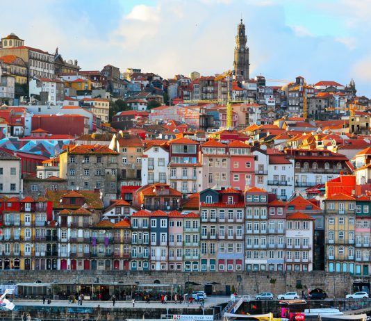 Porto e Lisboa entre as cidades mundiais que recebem mais turistas em relação aos habitantes Porto e Lisboa entre as cidades mundiais que recebem mais turistas em relação aos habitantes