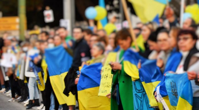 Comissão Europeia propõe alterar Orçamento 2022 para apoiar Ucrânia
