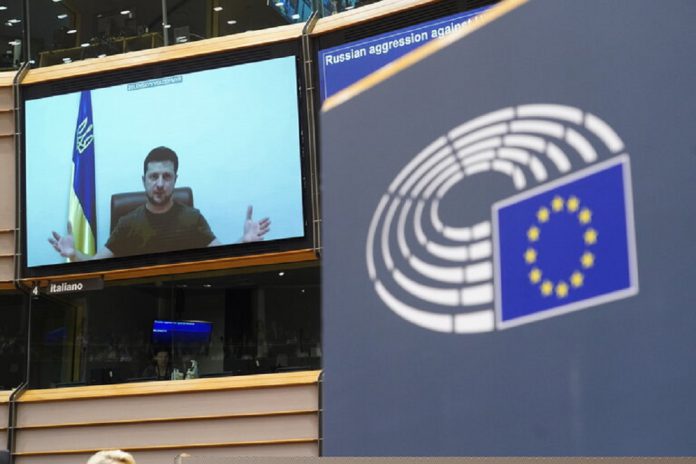 Zelensky força entrada da Ucrânia na União Europeia