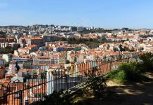 Câmara de Lisboa entrega 105 habitações a famílias