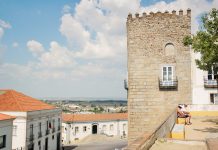 Artes à Rua em Évora com música de 10 países