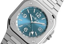 Relógio BR 05 GMT Sky Blue da Bell & Ross com funcionalidade aeronáutica