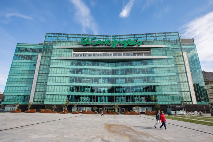 El Corte Inglés abre vagas para reforçar pessoal no Natal