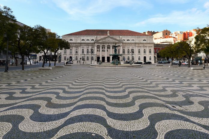 “Sumário: Auto da Barca do Inferno” leva sala de aula ao Teatro Nacional D. Maria II “Sumário: Auto da Barca do Inferno” leva sala de aula ao Teatro Nacional D. Maria II
