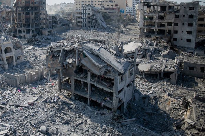 Desabamento de edifício em Gaza pode ter colocado sob escombros 100 pessoas e Coordenador Humanitário das Nações Unidas apela pela entrada de ajuda Desabamento de edifício em Gaza pode ter colocado sob escombros 100 pessoas e Coordenador Humanitário das Nações Unidas apela pela entrada de ajuda