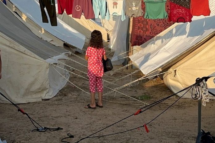 Ofensiva militar israelita em Gaza continua com destruição e mortes entre palestinianos