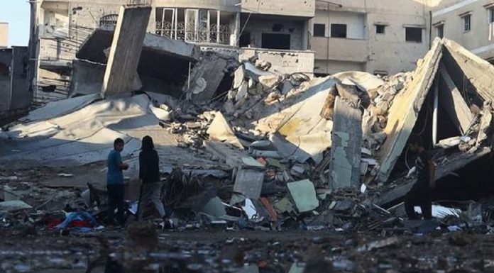 Falta de água e doenças estão a tornar a vida impossível em Gaza Falta de água e doenças estão a tornar a vida impossível em Gaza