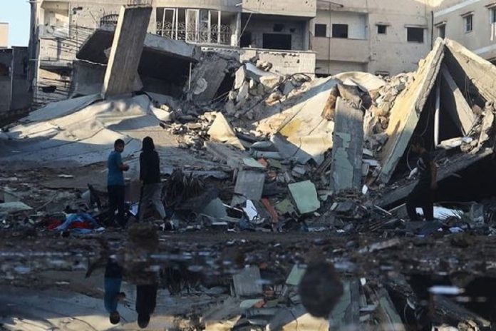 Falta de água e doenças estão a tornar a vida impossível em Gaza Falta de água e doenças estão a tornar a vida impossível em Gaza