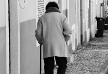 Especialistas da Bupa alertam sobre perigos para idosos no outono e fazem recomendações