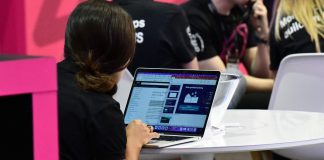 Campanha de phishing de violação de direitos de autor do Facebook
