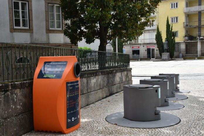 Guimarães com contentores de recolha de óleo alimentar para reciclagem