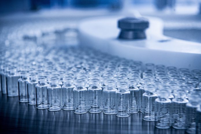 Comissão Europeia apoia África com mais de 175 mil doses de vacina mpox