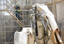 Autarquias já podem candidatar-se a apoio do Fundo de Emergência Municipal até 60% dos custos para repor infraestruturas afetadas pelas tempestades Autarquias já podem candidatar-se a apoio do Fundo de Emergência Municipal até 60% dos custos para repor infraestruturas afetadas pelas tempestades