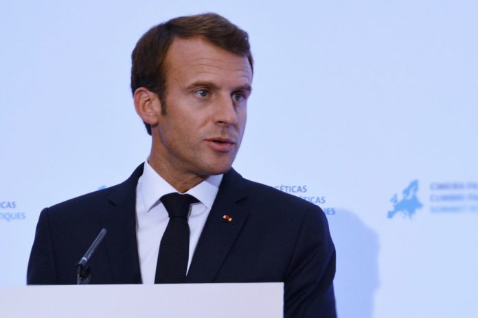 Pedida a destituição do Presidente francês Emmanuel Macron