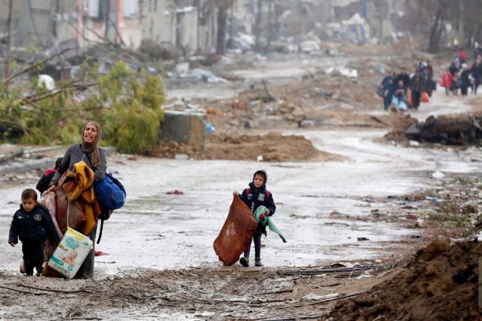 Doca flutuante na costa de Gaza recebe primeira ajuda humanitária