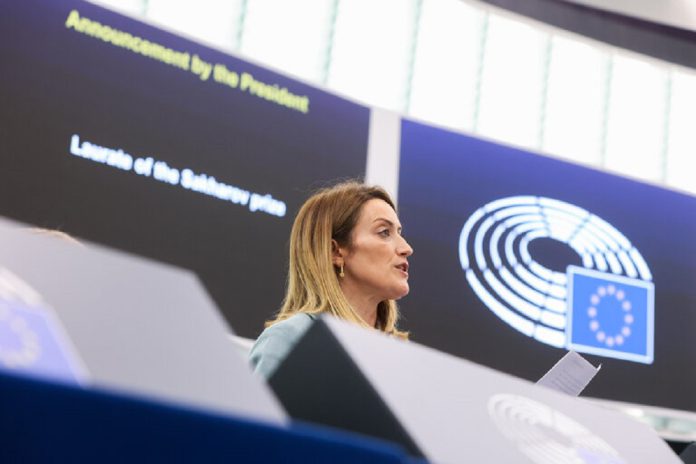 Roberta Metsola considera prioridade manter acordo de cessar-fogo em Gaza e libertação dos reféns Roberta Metsola considera prioridade manter acordo de cessar-fogo em Gaza e libertação dos reféns
