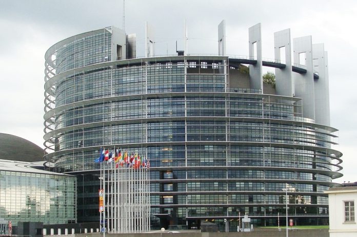 Parlamento Europeu quer mais apoio militar à Ucrânia e mais sansões à Rússia e Coreia do Norte Parlamento Europeu quer mais apoio militar à Ucrânia e mais sansões à Rússia e Coreia do Norte