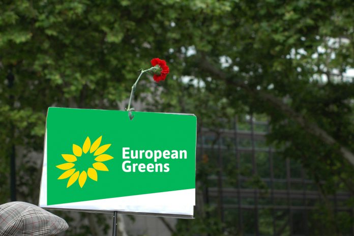 Partido Verde Europeu alerta haver tendência de autocracia nos EUA Partido Verde Europeu alerta haver tendência de autocracia nos EUA