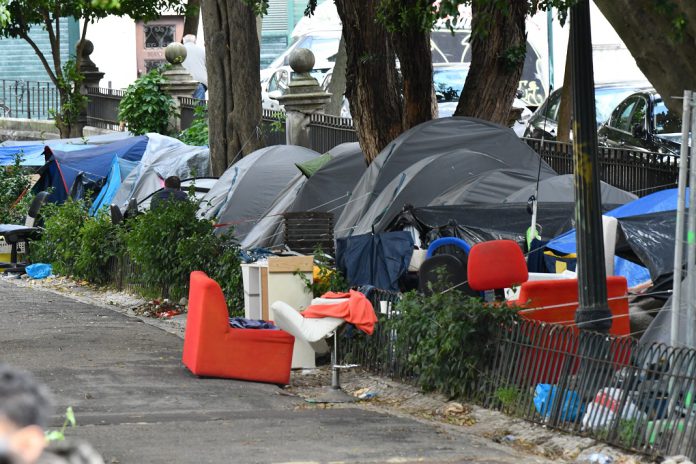 Autarcas da AML e Governo trabalham em soluções para migrantes e sem-abrigo