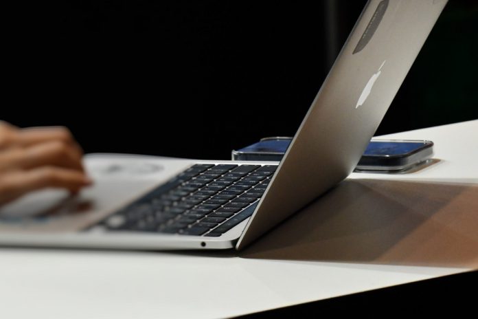 Porta USB-tipo C passa ser padrão nos dispositivos móveis eletrónicos