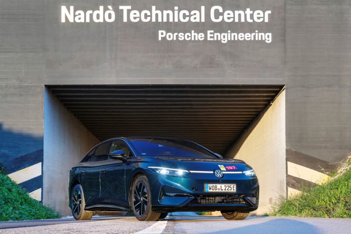 ID.7 Pro S da Volkswagen percorre 941 Km com uma carga de bateria de 86 kWh