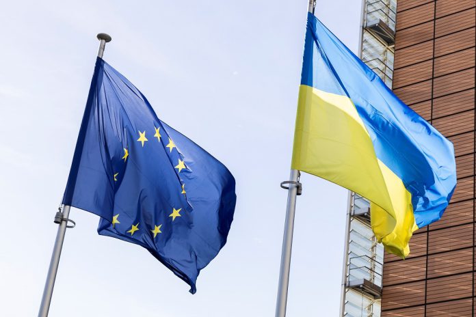 União Europeia entrega à Ucrânia mais de 3,2 mil milhões de euros de apoio União Europeia entrega à Ucrânia mais de 3,2 mil milhões de euros de apoio