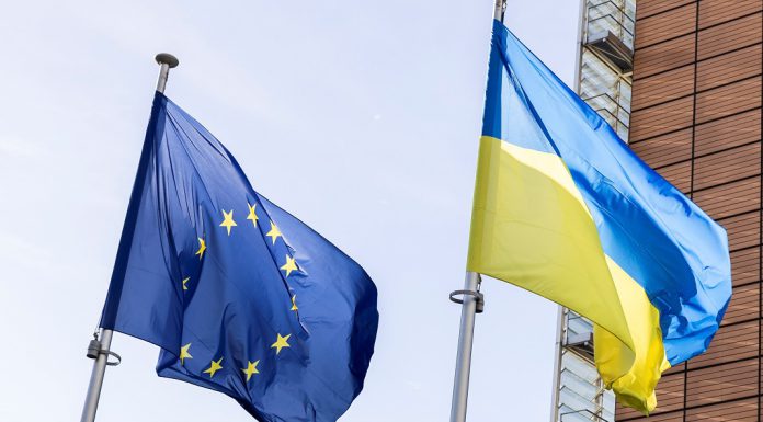 Ucrânia vai receber um desembolso de quase 3 mil milhões de euros da União Europeia e uma contribuição financeira da Noruega