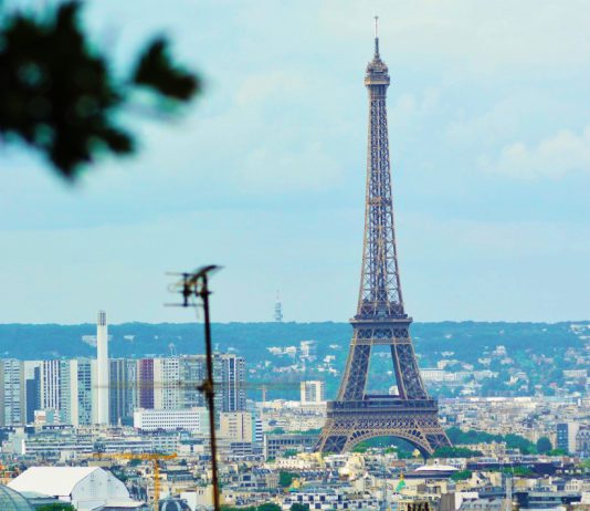 Repressão violenta contra movimento estudantil em França é condenada por organizações dos direitos humanos