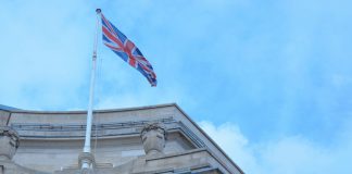 Reino Unido faz acordo para produção de helicópteros médios com a empresa Leonardo UK no valor de mais de mil milhões de euros Reino Unido faz acordo para produção de helicópteros médios com a empresa Leonardo UK no valor de mais de mil milhões de euros