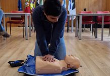 Politécnico de Coimbra instala Desfibrilhadores Automáticos Externos e forma operacionais para casos de paragem cardiorrespiratória