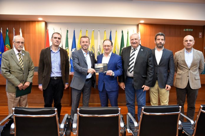 Líderes da Eurocidade Tui Valença assinam acordo de Cooperação com regiões da América do Sul Líderes da Eurocidade Tui Valença assinam acordo de Cooperação com regiões da América do Sul
