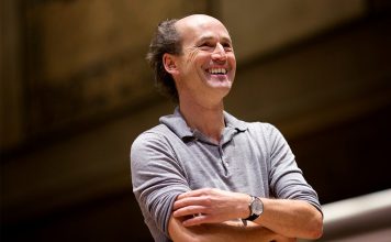 Concertos com maestro alemão Peter Rundel e o Ensemble Orquestral da Beira Interior na Covilhã e Fundão Concertos com maestro alemão Peter Rundel e o Ensemble Orquestral da Beira Interior na Covilhã e Fundão