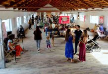 Mercado Comunitário de Abela reúne produtores locais e projetos sustentáveis em dia festivo dedicado à economia circular e à conexão humana