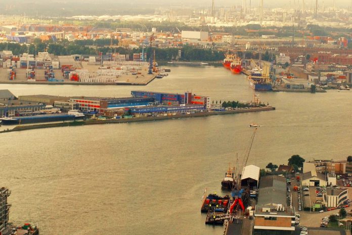 União Europeia procura uma Estratégia Portuária para garantir a segurança dos portos