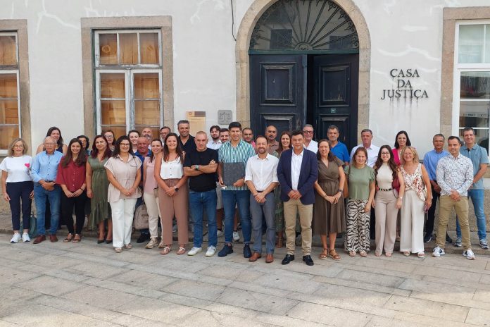 Paulo Mota lidera listas entregues do PS às eleições autárquicas em Mondim de Basto Paulo Mota lidera listas entregues do PS às eleições autárquicas em Mondim de Basto