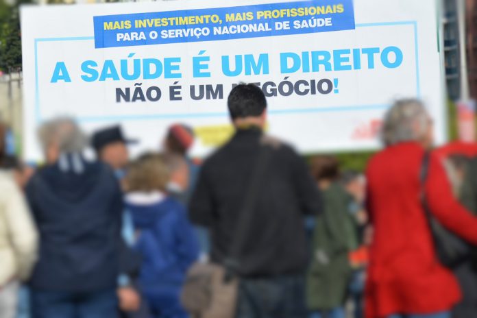 Utentes dos serviços públicos do Litoral Alentejano manifestam solidariedade com os trabalhadores em Greve Geral Utentes dos serviços públicos do Litoral Alentejano manifestam solidariedade com os trabalhadores em Greve Geral
