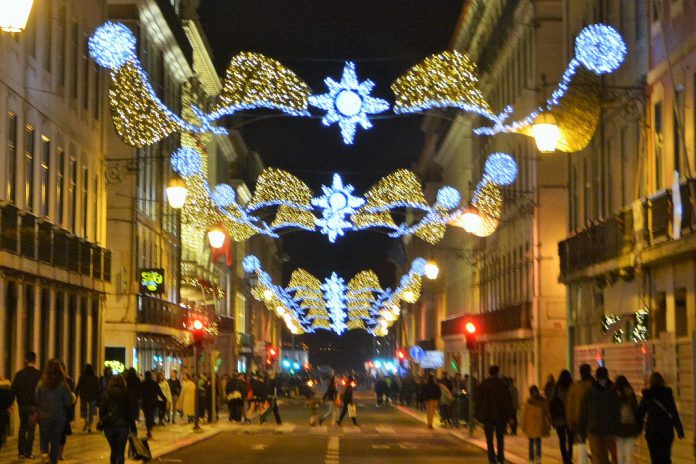 No Natal de 2025 as compras online crescem 19% em comparação a 2024 No Natal de 2025 as compras online crescem 19% em comparação a 2024