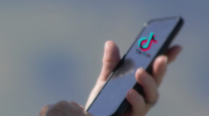 TikTok reúne recursos para combater desinformação no período das eleições legislativas em Portugal