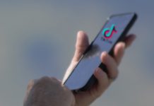 TikTok e o Meta notificadas pela Comissão Europeia sobre violação da Lei dos Serviços Digitais TikTok e o Meta notificadas pela Comissão Europeia sobre violação da Lei dos Serviços Digitais