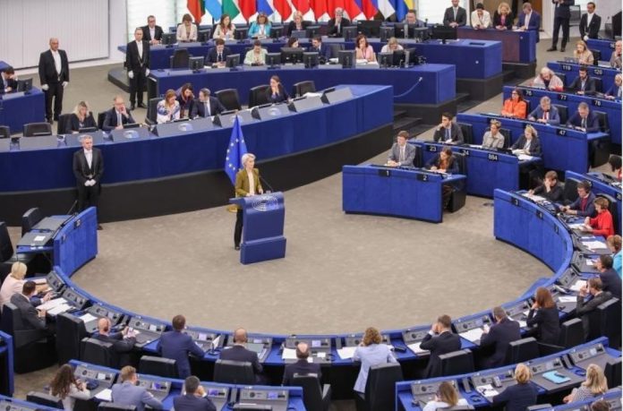 Ursula von der Leyen: A Europa tem de combater