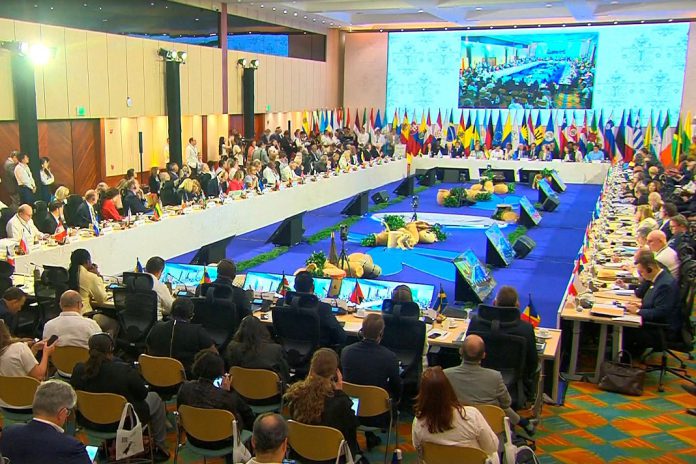 Cimeira da Comunidade da América Latina e do Caribe com a União Europeia procura alianças para fazer frente a ameaças