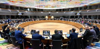 Conselho da UE aprova alteração regulamentar para criar e operar gigafábricas de IA Conselho da UE aprova alteração regulamentar para criar e operar gigafábricas de IA