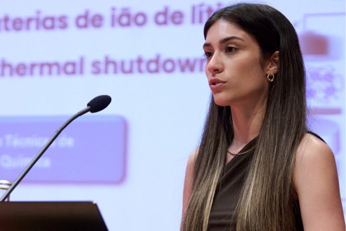 Maria Inês Monteiro da UMinho distinguida com Prémio APREN por tese de mestrado sobre energias renováveis Maria Inês Monteiro da UMinho distinguida com Prémio APREN por tese de mestrado sobre energias renováveis