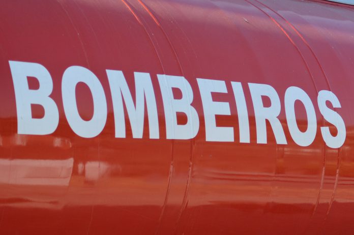 Portugal envia força de 128 operacionais para auxiliar no combate aos incêndios em Espanha Portugal envia força de 128 operacionais para auxiliar no combate aos incêndios em Espanha
