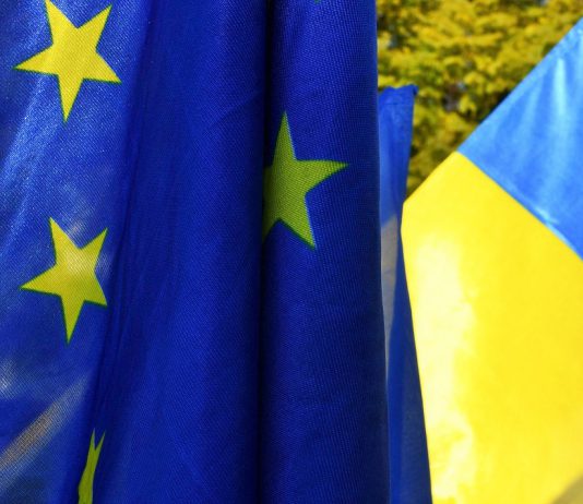 Comissão Europeia anuncia 6,1 mil milhões de euros para produção de mísseis, munições e radares para a Ucrânia