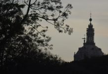 Lisboa encerra vários espaços públicos devido ao mau tempo