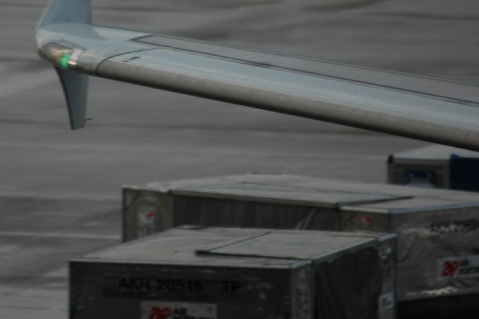 Pequenas encomendas sujeitas a taxas aduaneiras a partir de 1 de julho de 2026