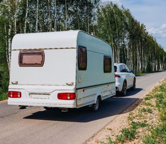 Autocaravanas e caravanas o alerta vai para três elementos a considerar antes de início de viagem Autocaravanas e caravanas o alerta vai para três elementos a considerar antes de início de viagem